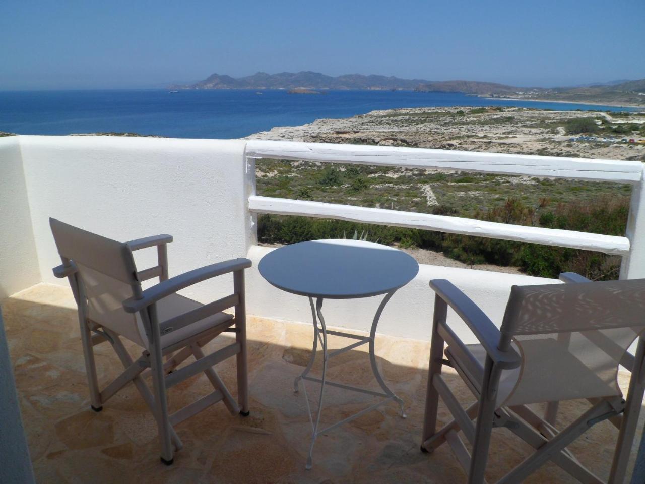 Sarakiniko View Studios Mandrakia Exterior foto