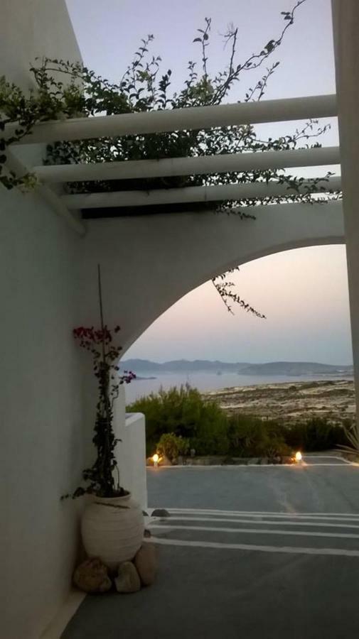 Sarakiniko View Studios Mandrakia Exterior foto